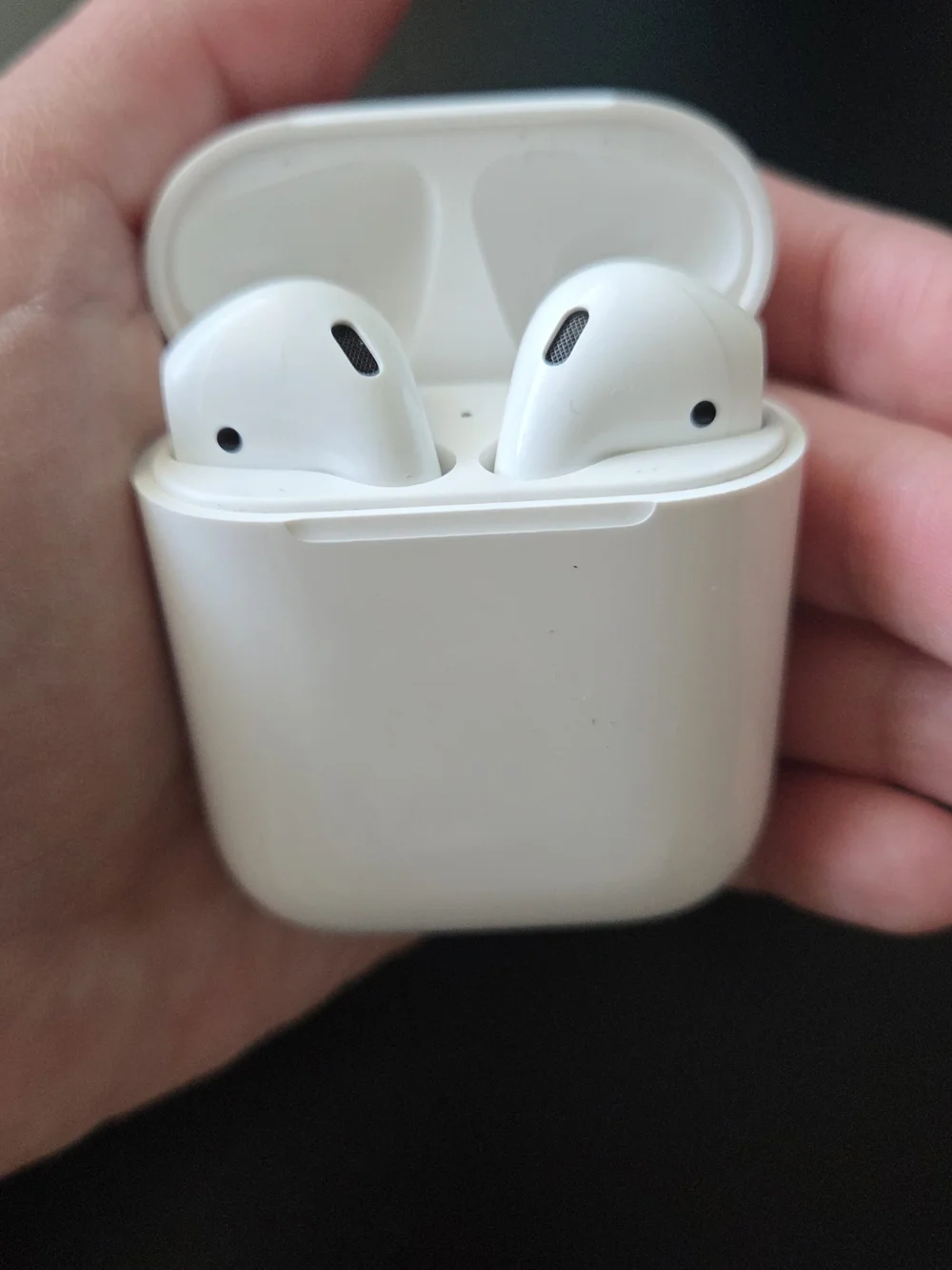 Apple Airpods with Charging Case - White with Free Purple Silicon Case